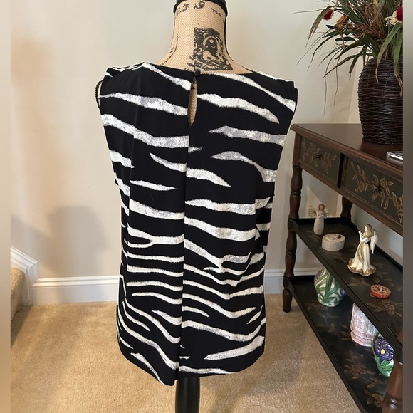 Ivanka Trump Zebra Print Sleeveless Top - Picture 4 of 6